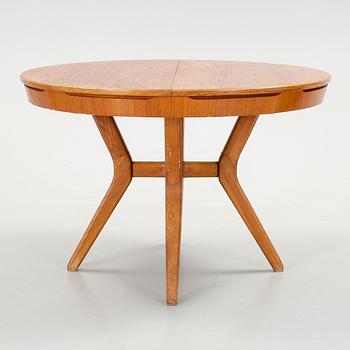 BORD, med två iläggsskivor, 1900-talets första hälft.