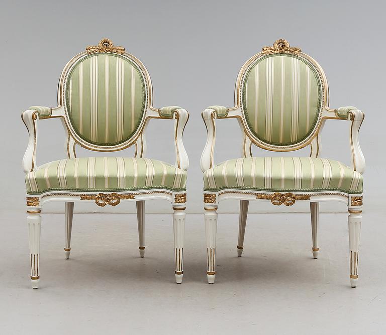 KARMSTOLAR, 1 par, gustaviansk stil, 1900-talets början.