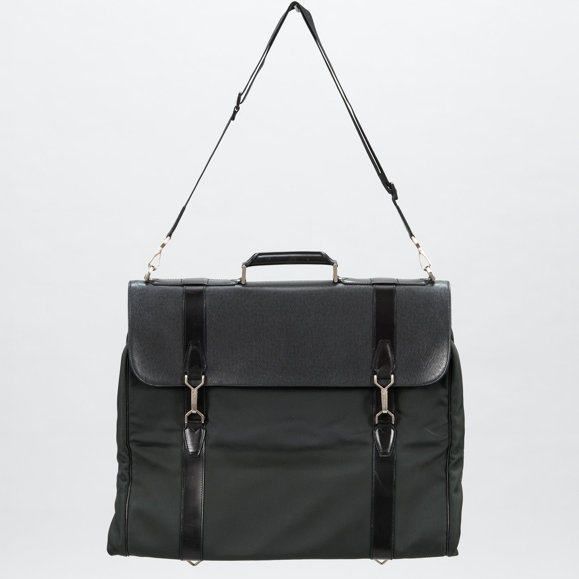 LOUIS VUITTON, Pukulaukku.