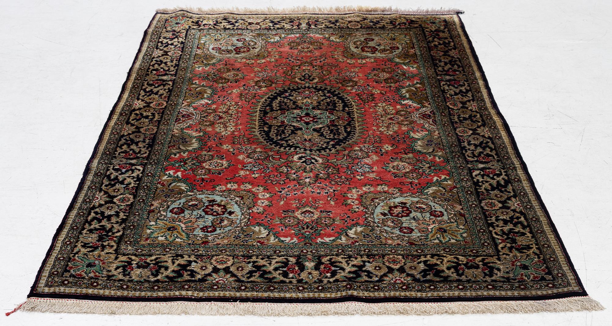 Carpet, Ghom, silk, semi-antique, approx. 170 x 104 cm.
