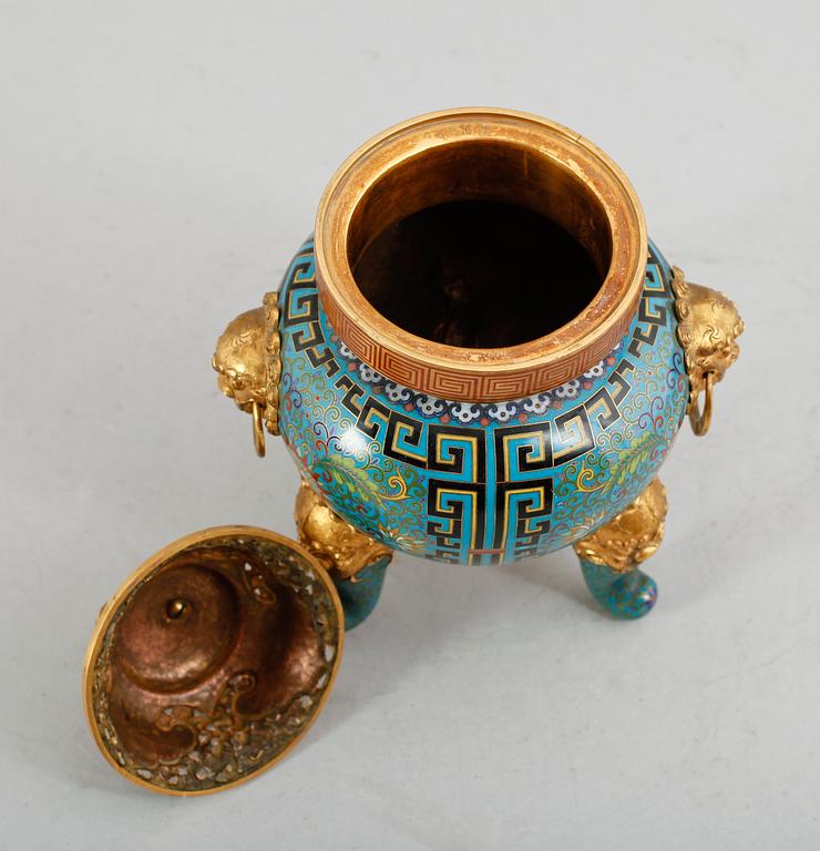 A cloisonné tripod censer, late Qing Dynasty (1644-1912)/ early 20th Century, bearing a Lao Tian Li mark.