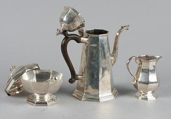 KAFFESERVIS, 3 delar, silver, Lionel Alfred Crichton, London 1920-30-tal. Tot vikt c:a 1500 g.