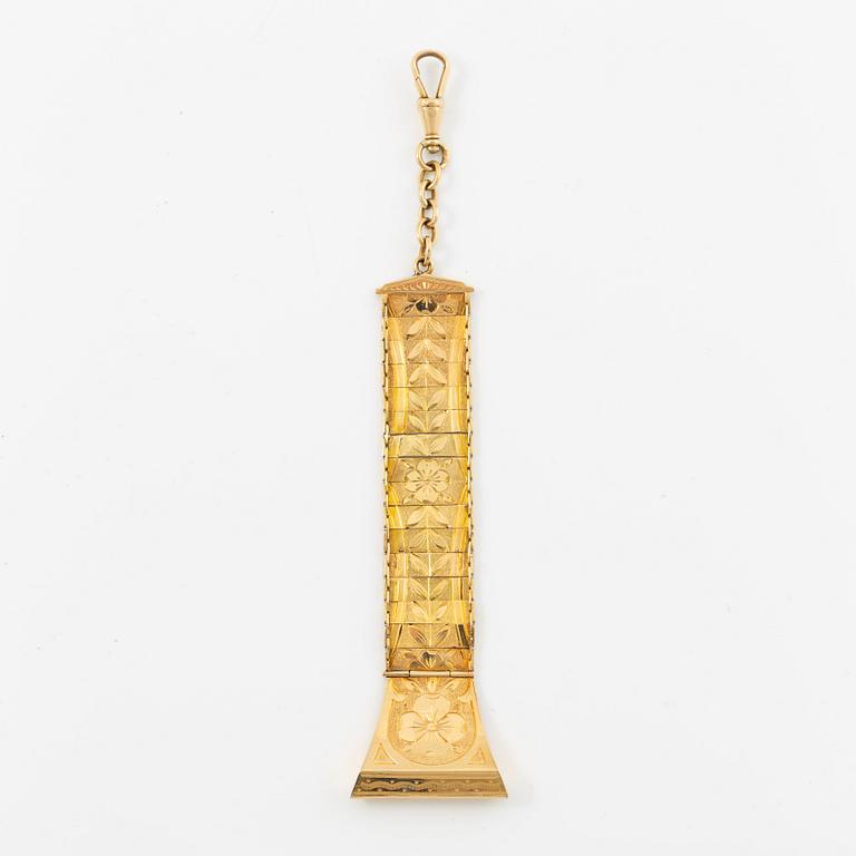 Chatelaine, 18K gold.