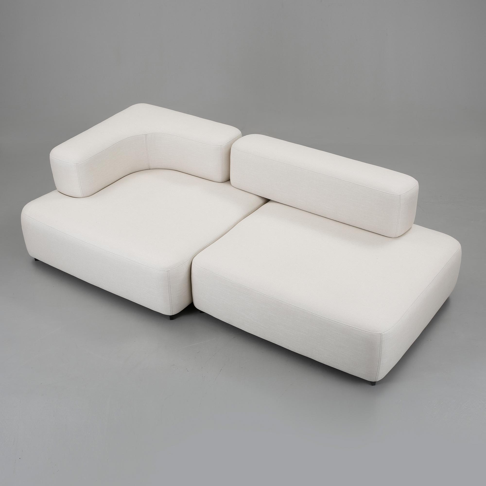 SOFFA, 2 delar, "Alphabet", Piero Lissoni för Fritz Hansen. Inköpt 2013/2014.