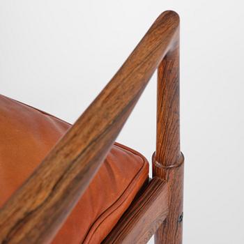 Ib Kofod-Larsen, fåtöljer, ett par, "Samsö", Olof Persons Fåtöljindustri (OPE), Jönköping, 1960-tal.