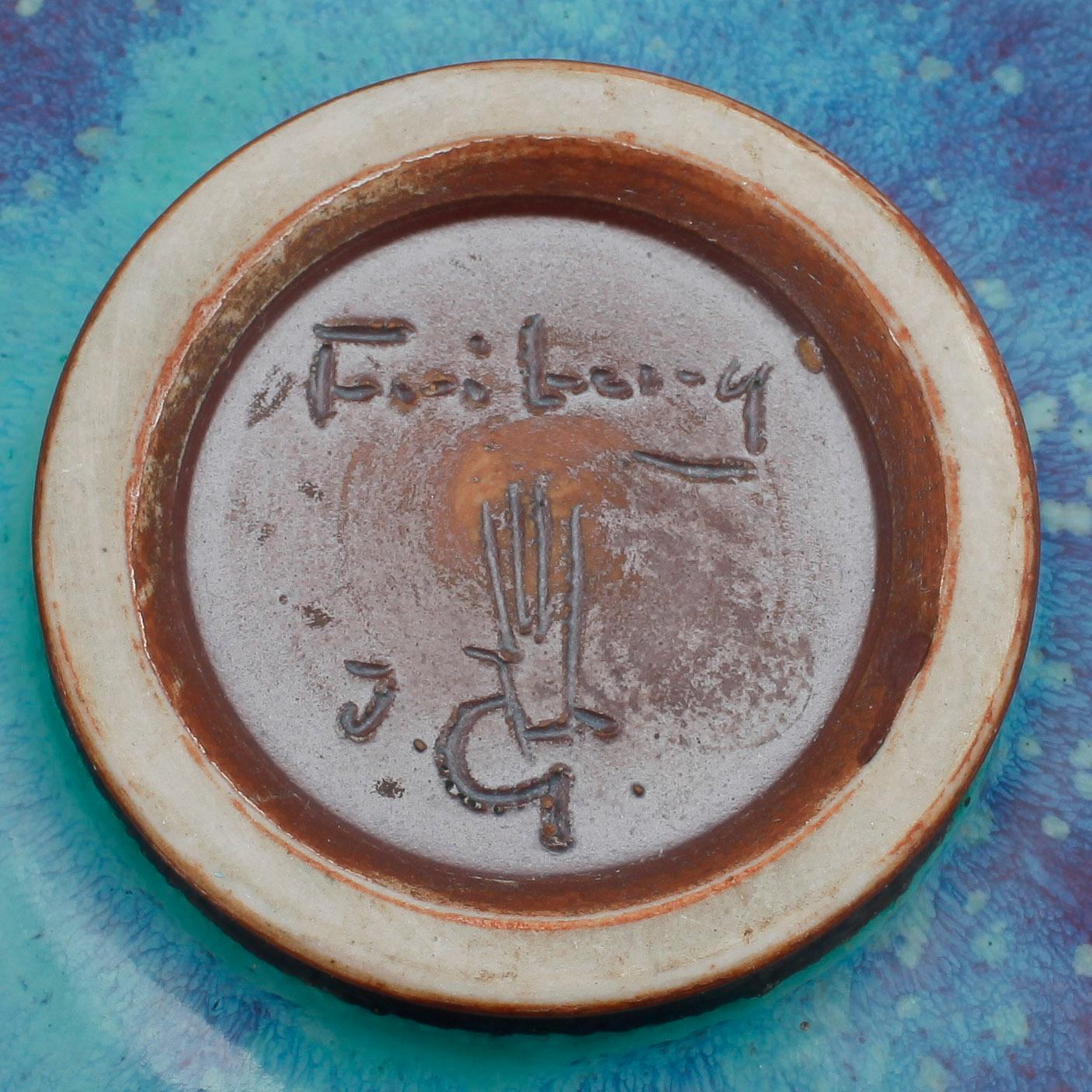 VASER, 2 st, stengods, Berndt Friberg, Gustavsbergs Studio, daterade 1968 respektive 1969.