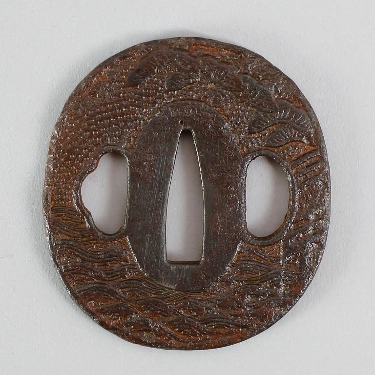 TSUBA, järn, Japan, Mitsunaga, 1800-tal.