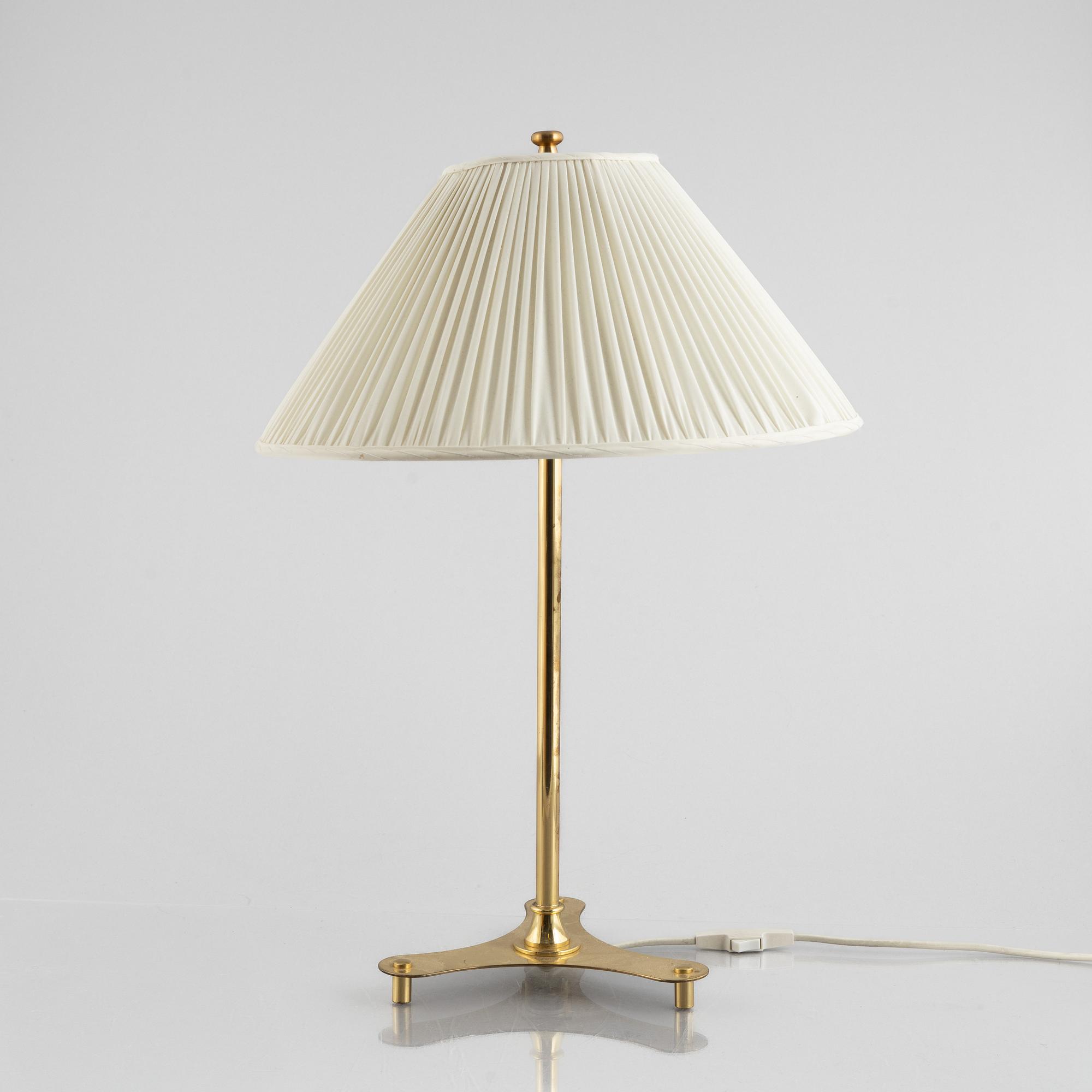 Josef Frank, bordslampa, modell 2467, Firma Svenskt Tenn.