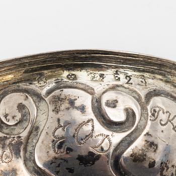 A pair of silver dishes, a cup, and two boxes, 18th-19th Century.