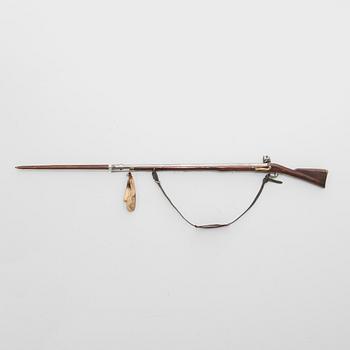 Flintlock musket, British model 1794 with bayonet, Swedish so-called subsidy rifle.