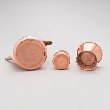 A late 20th Century Tapio Wirkkala four part copper and hardwood coffee set, Kultakeskus Finland.