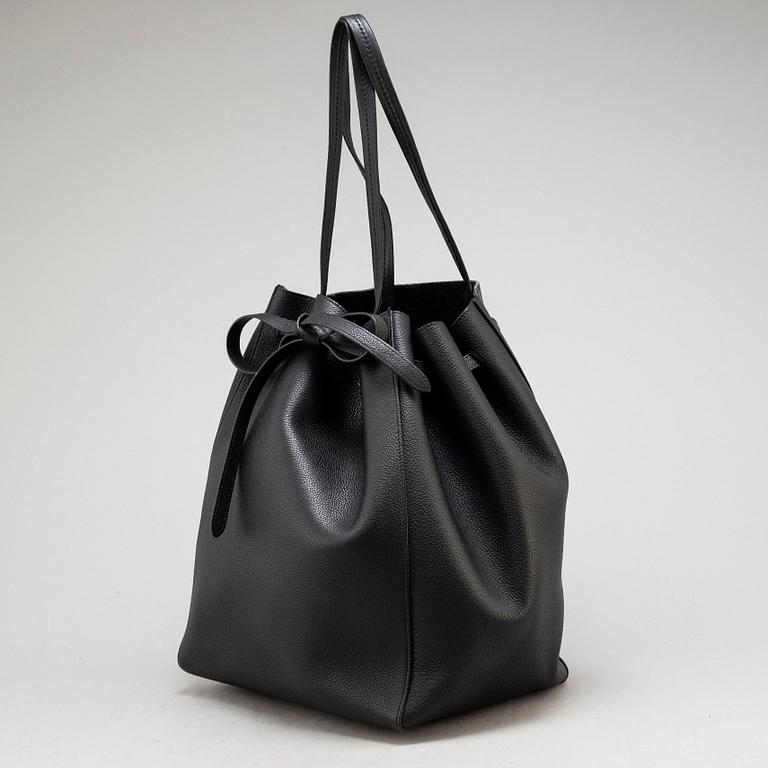 CÉLINE, a black calf leather 'Cabas Phantom' tote bag.