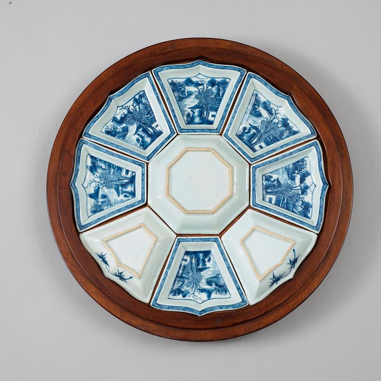 A blue and white cabaret, Qing dynasty, Qianlong (1736-95).