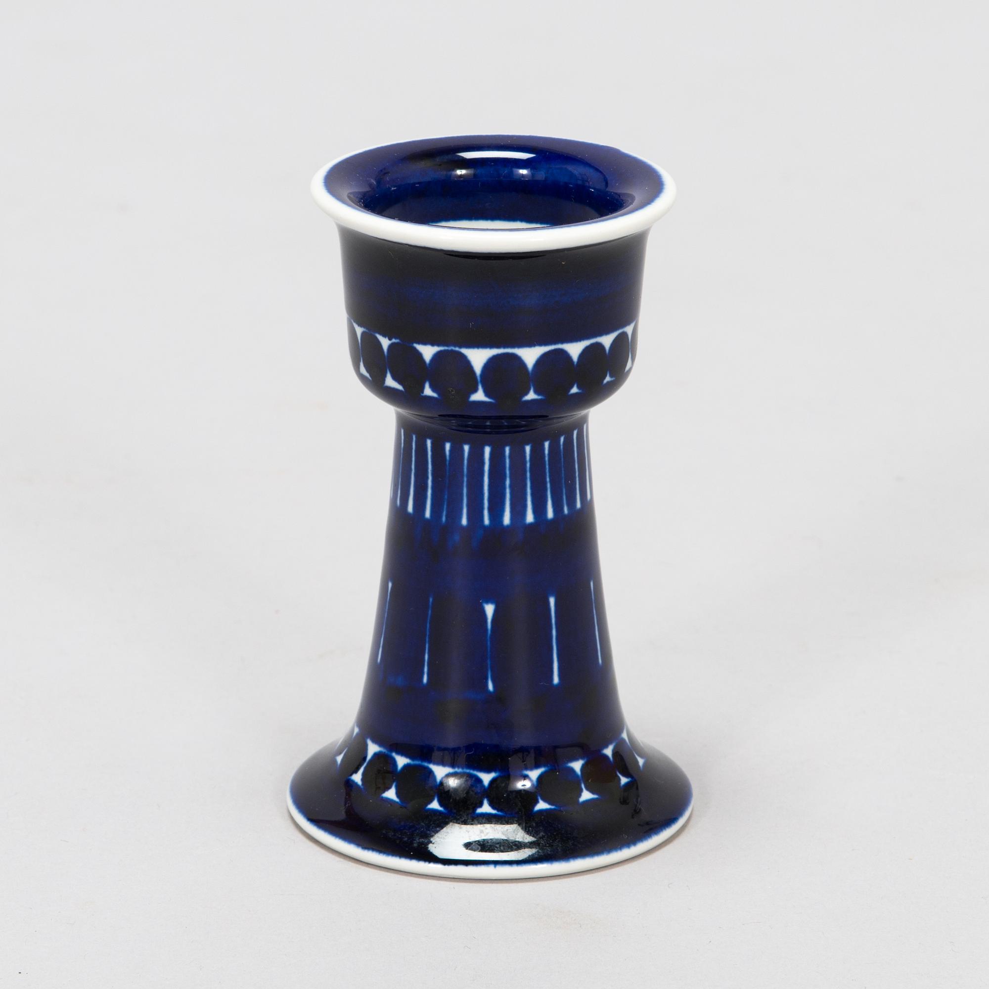 Ulla Procopé, a 46-piece set of 'Valencia' porcelain dinnerware for Arabia.
