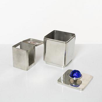 Firma Svenskt Tenn, burkar med lock, två stycken, tenn, Stockholm, 1953 respektive 2013.