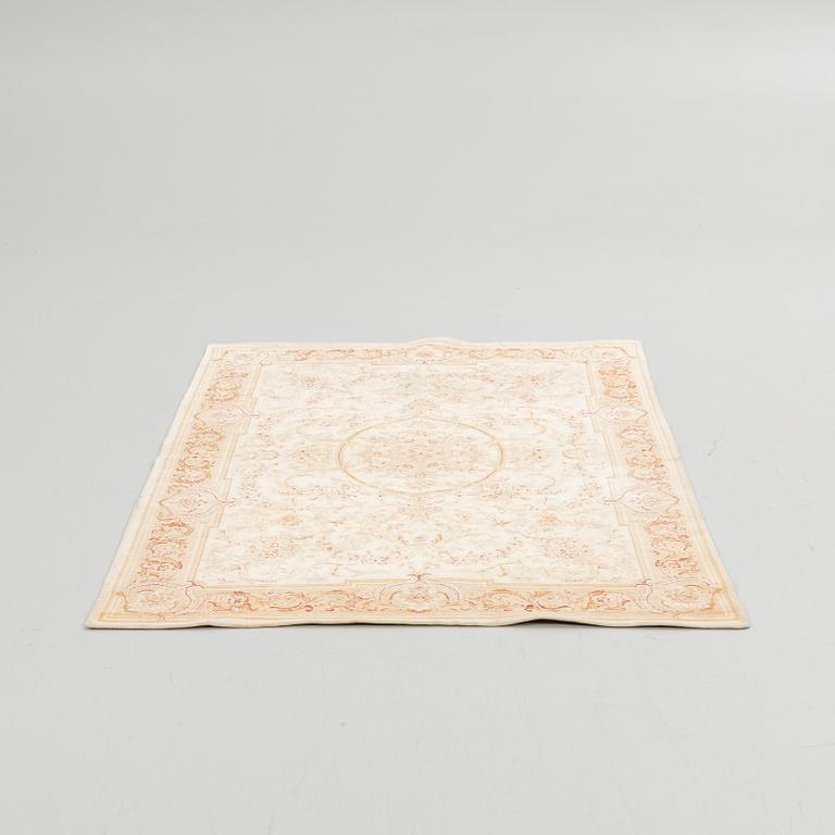 Laura Ashley, rug, machine-made, 186 x 132 cm.