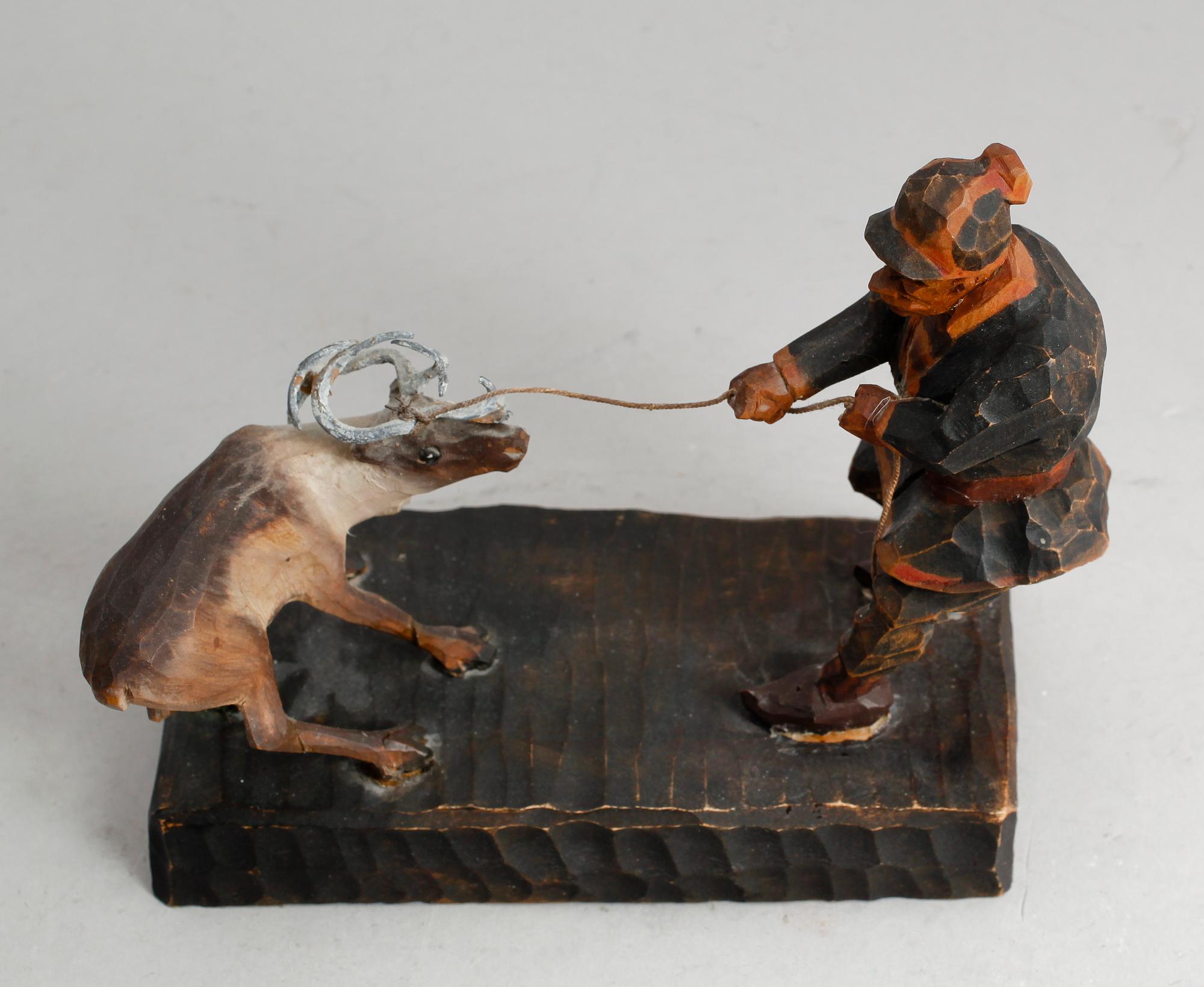 SKULPTUR, trä, 1900-talets mitt, monomgramsignerad E.N.