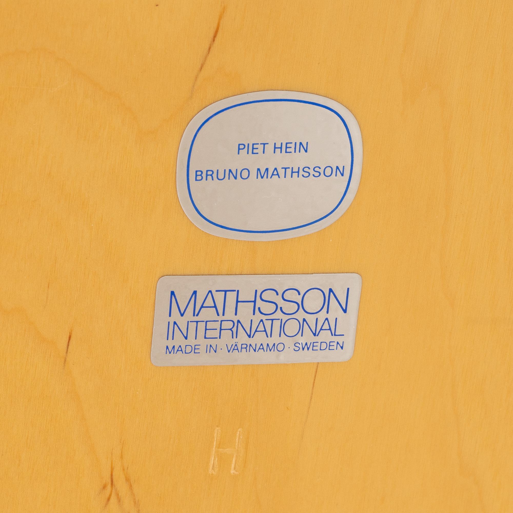 Bruno Mathsson & Piet Hein, a 'Superellipse' dining table, Mathsson International, Värnamo.