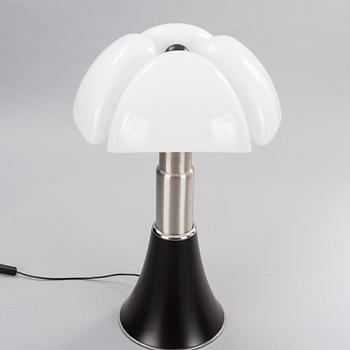 A "Pipistrello" table light, Martinelli Luce.