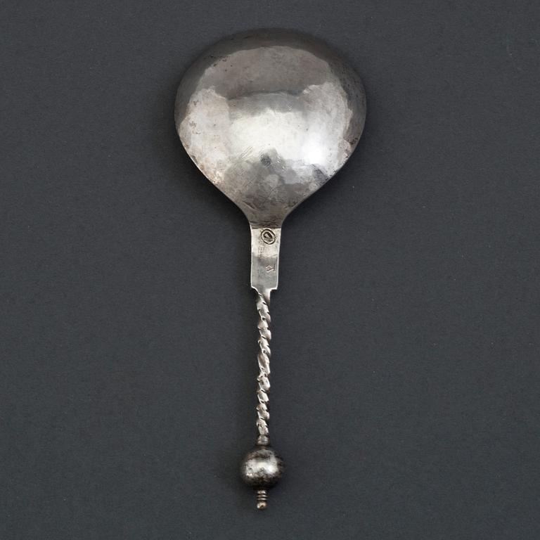 A Norwegian 17th century silver spoon, mark of Oluf Jorgensen (Bergen 1650-1700).