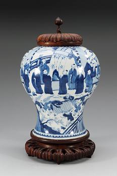 A blue and white jar, Qing dynasty, Kangxi (1662-1722).