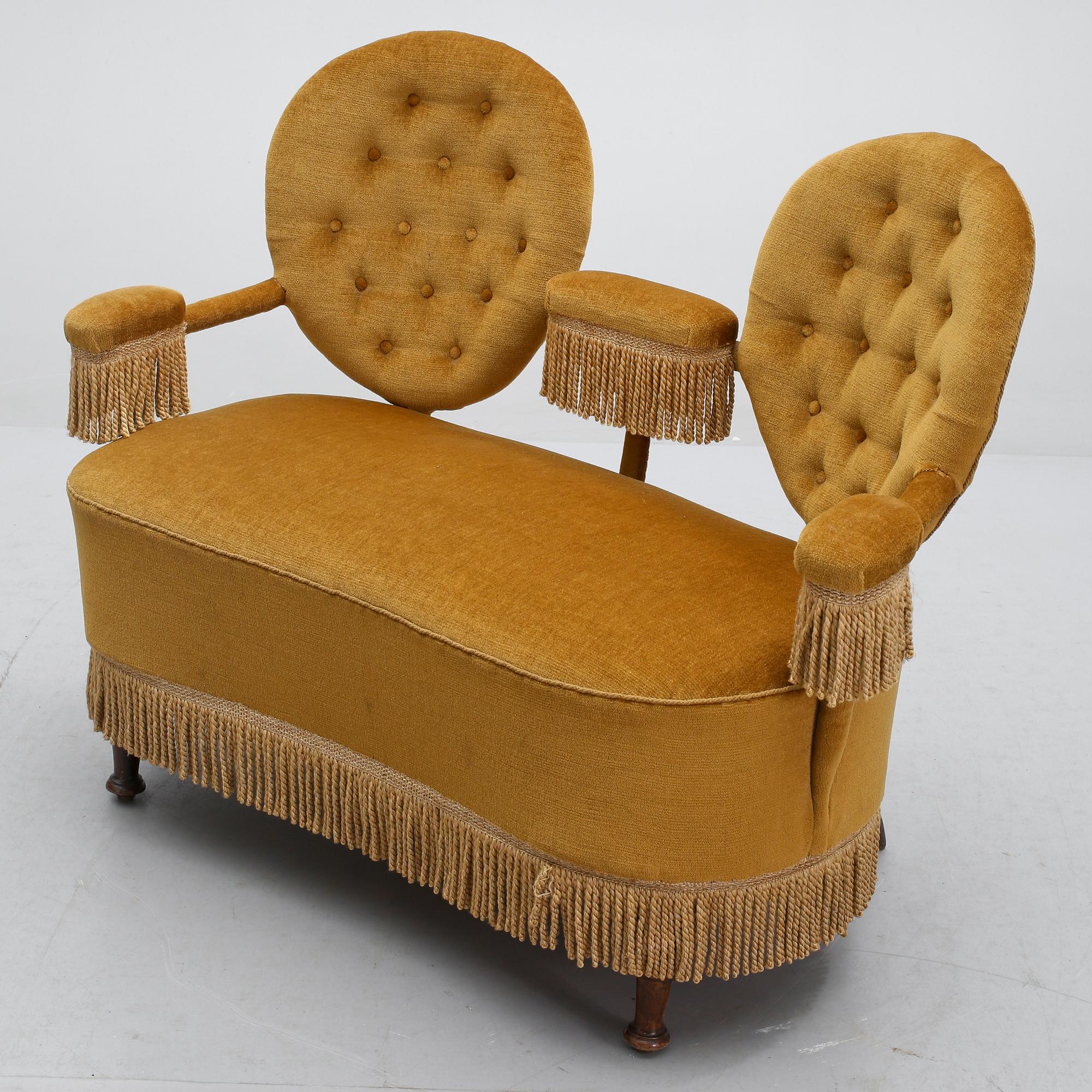 SOFFA, sk fästmanssoffa, 1800-talets slut.