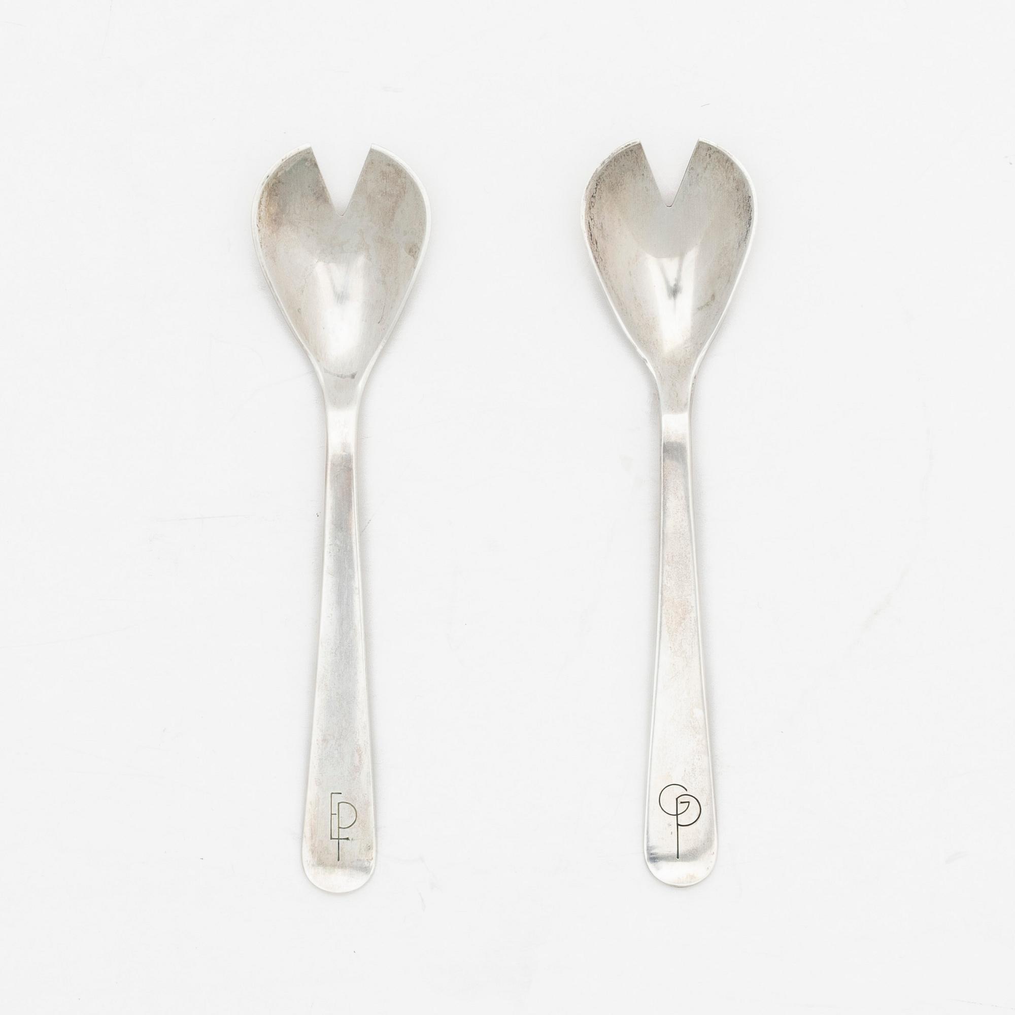 Wiwen Nilsson, Two silver oyster spoons, Anders Nilsson, Lund 1947.
