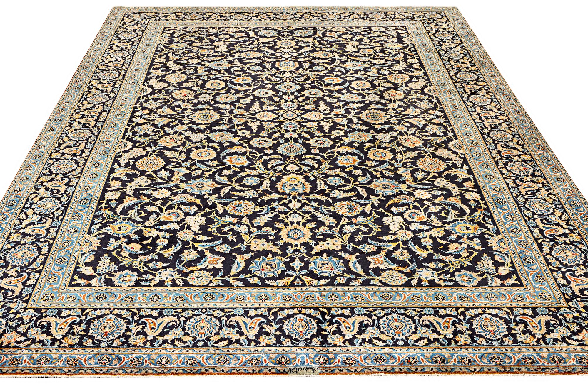 Matta, Keshan, ca 410 x 303 cm.