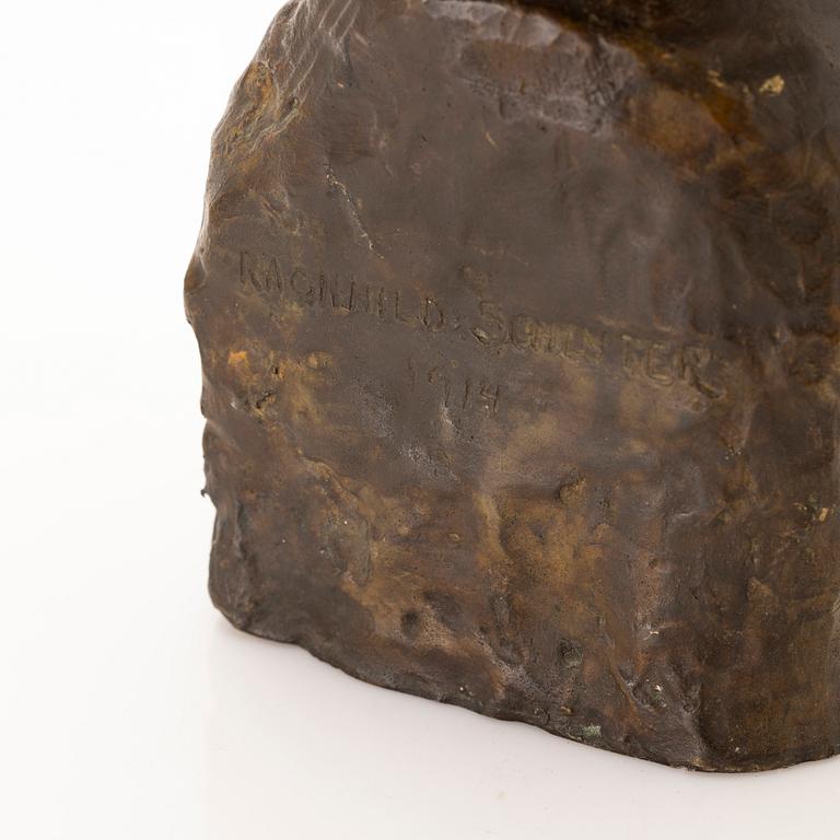 Ragnhild Schlyter, Bust.