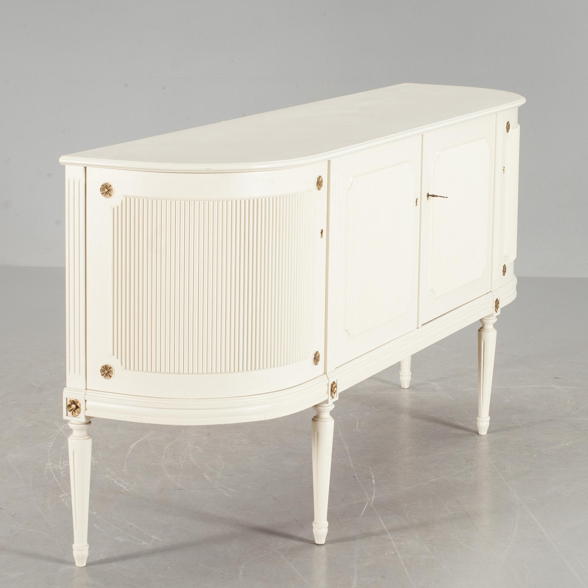 SIDEBOARD, gustaviansk stil, 1900-talets andra hälft.