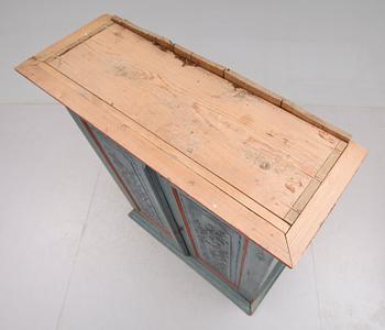 HÄNGSKÅP, allmoge, Hälsingland, daterat 1811.