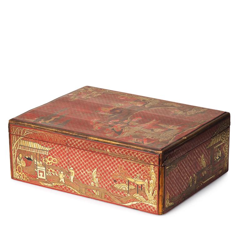 A red lacquered box with cover, Qing dynasty, 19th Century.