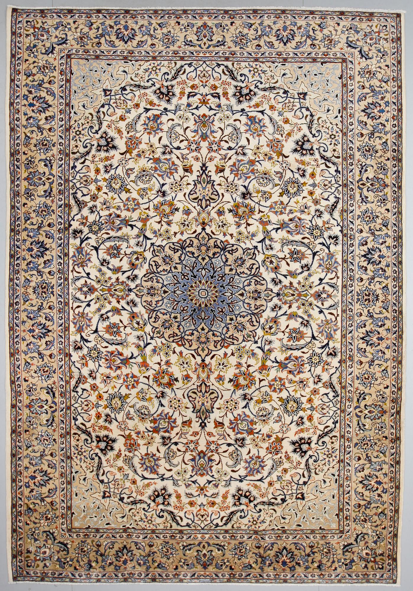 MATTA, Nadjafabad, ca 375 x 260 cm.