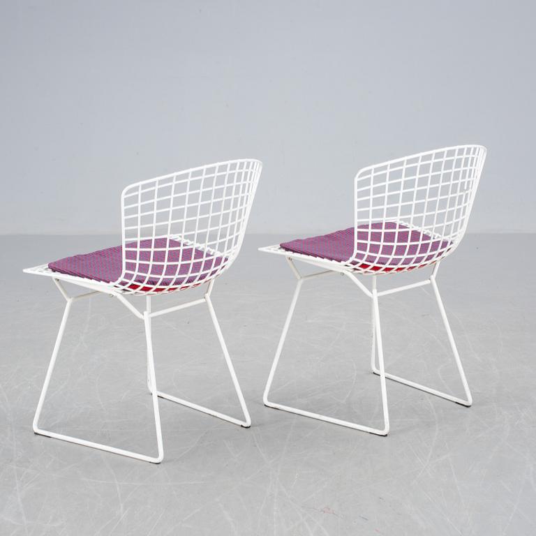 STOLAR, ett par, "Sidechair", Harry Bertoia, Knoll, 1970-90-tal.