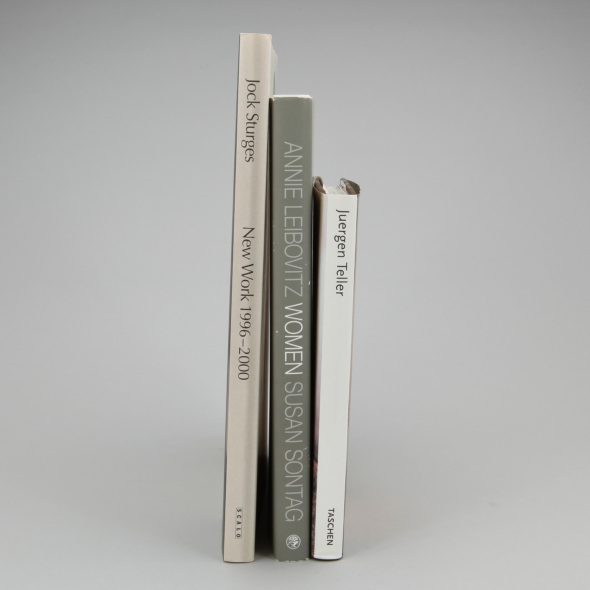 PARTI FOTOLITTERATUR, 3 st, bland annat "Woman", Annie Leibovitz & Susan Sontag, 1999.