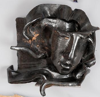 A Hertha Hillfon glazed stoneware sculpture.