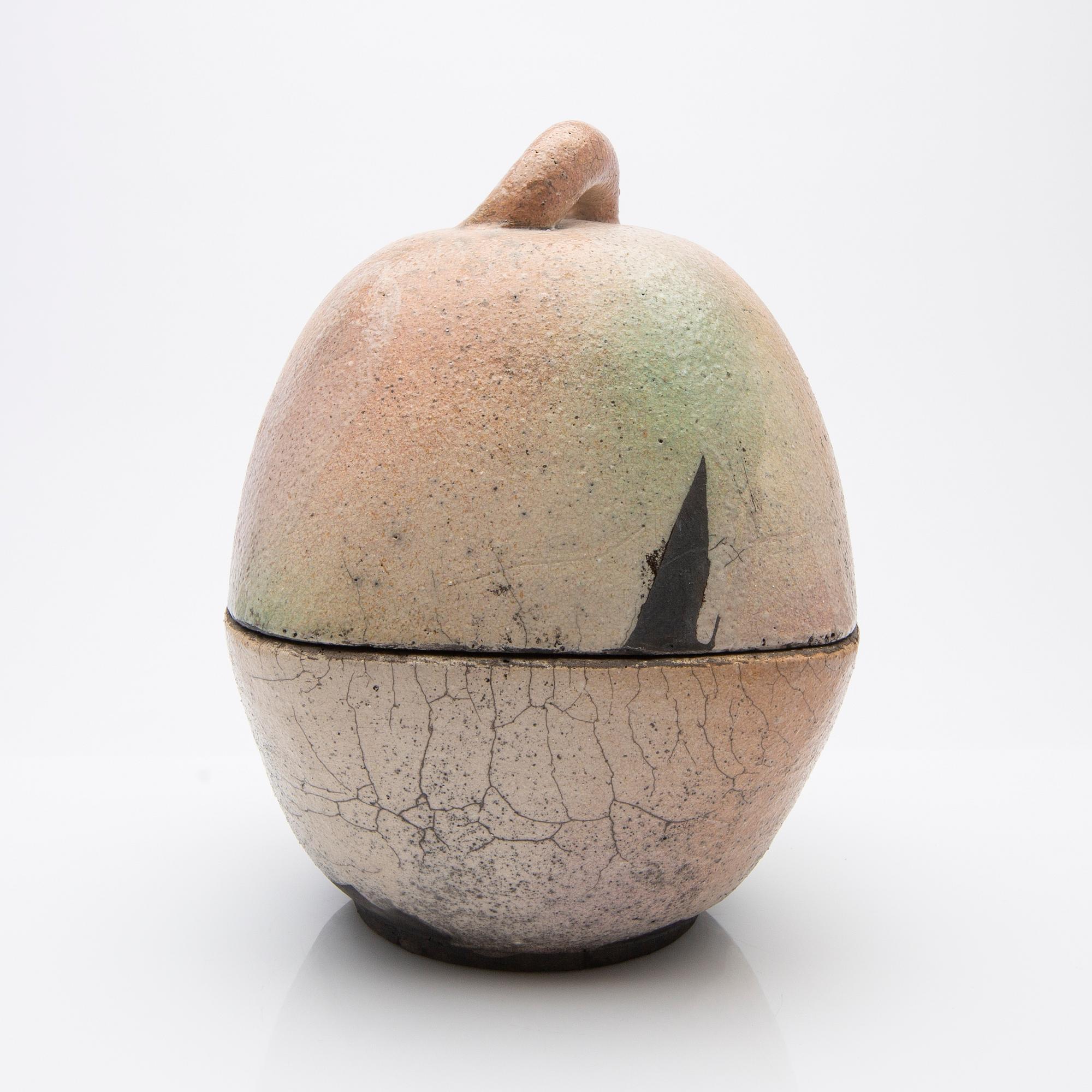 Ulf Johansson, Tea caddy, raku, Sweden, circa 2000.