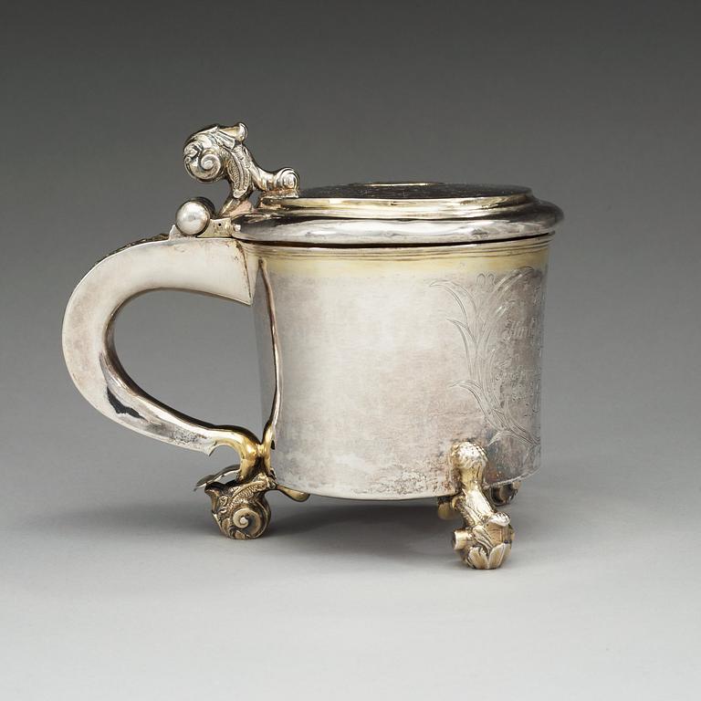 A Swedish 18th century parcel-gilt tankard, makers mark of Bengt Collin, Uppsala (1699-1755).