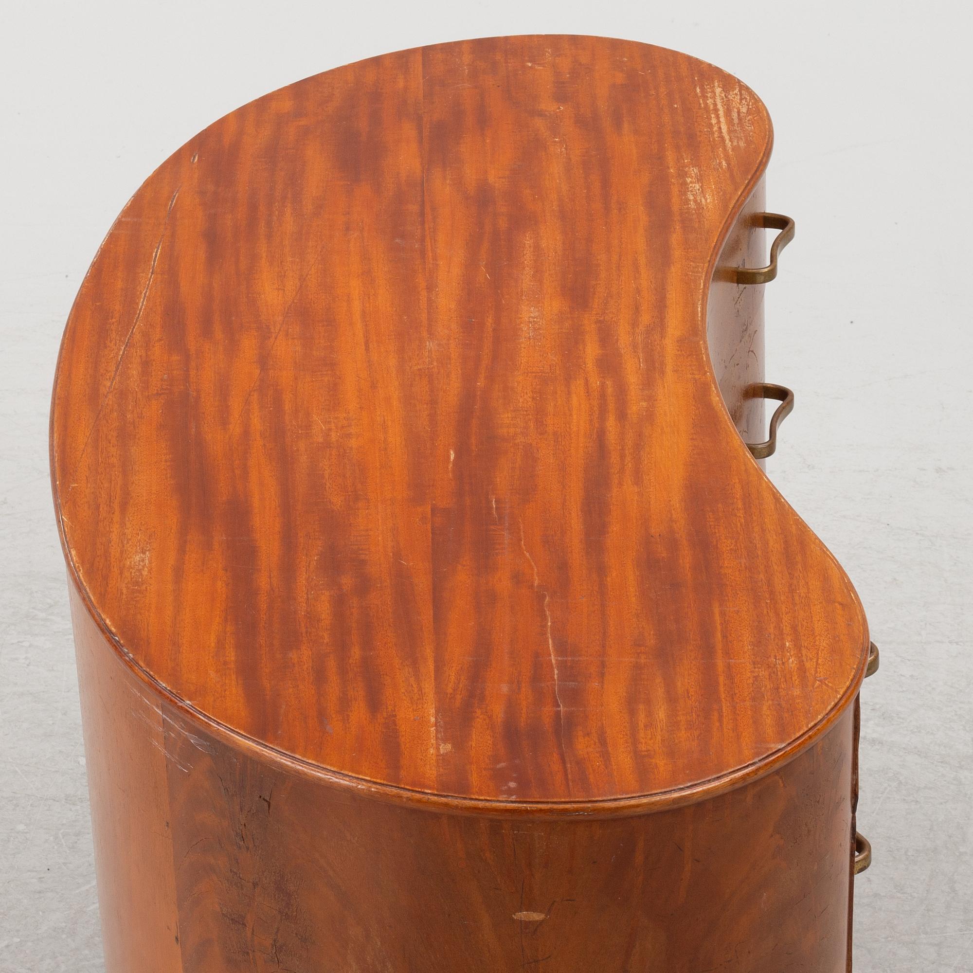 A chest of drawers, Swedish Modern, AB Svenska Möbelfabriken, Bodafors, 1940s.