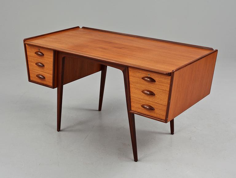 SKRIVBORD, "Pl. Uddebo", Svante Skogh, Aktiebolaget Möbelfabriken Balder, Vaggeryd, 1950-talets andra hälft.