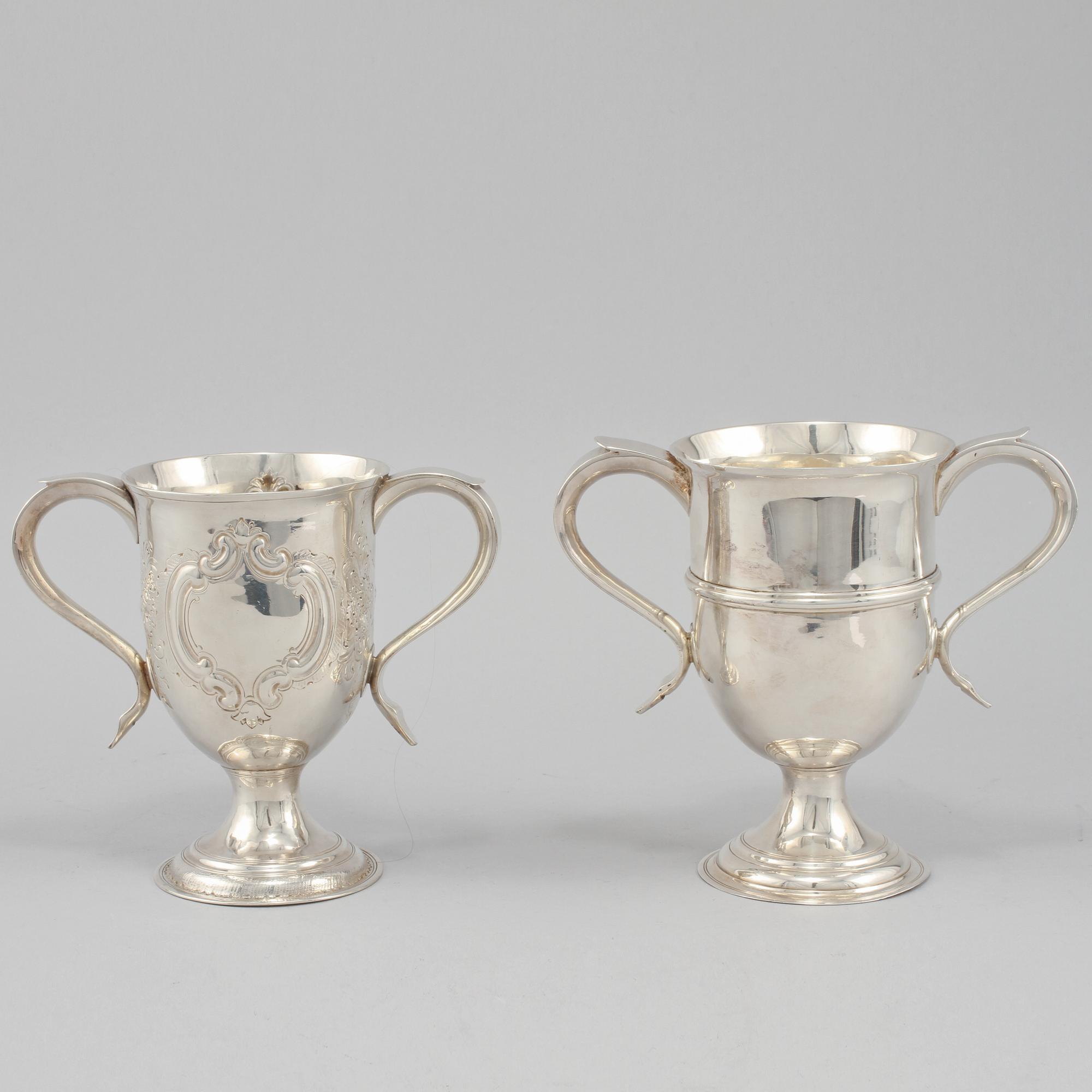 POKALER, 2 st, silver, London, England, omkring 1800. Vikt 650 g.