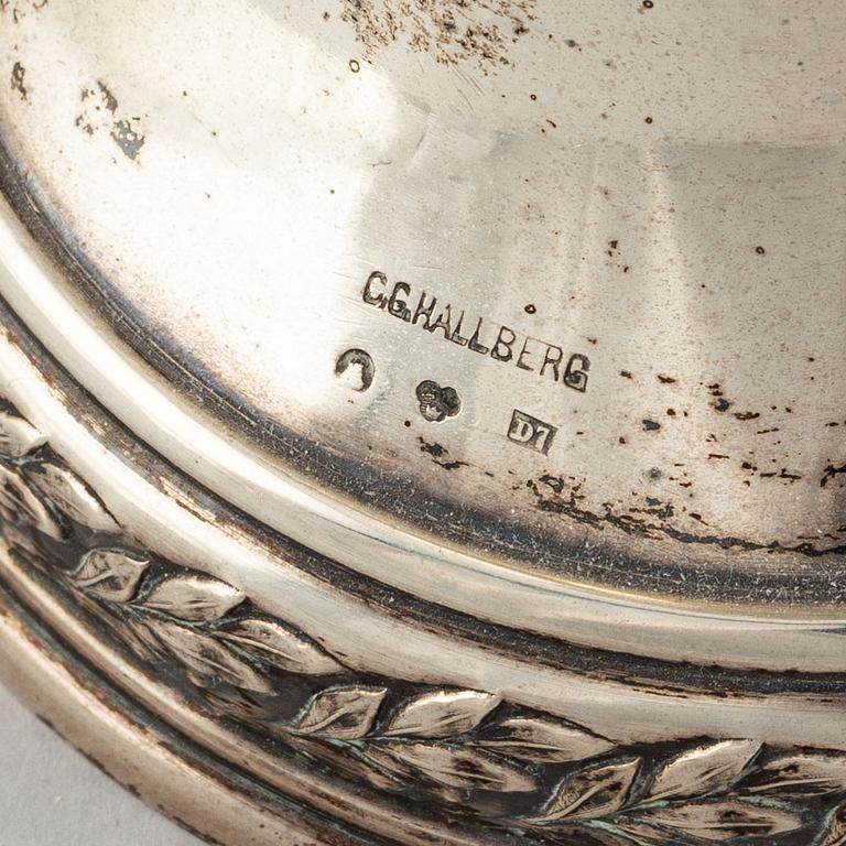 A parcel-gilt cup, maker's mark CG Hallberg, Stockholm, 1906.