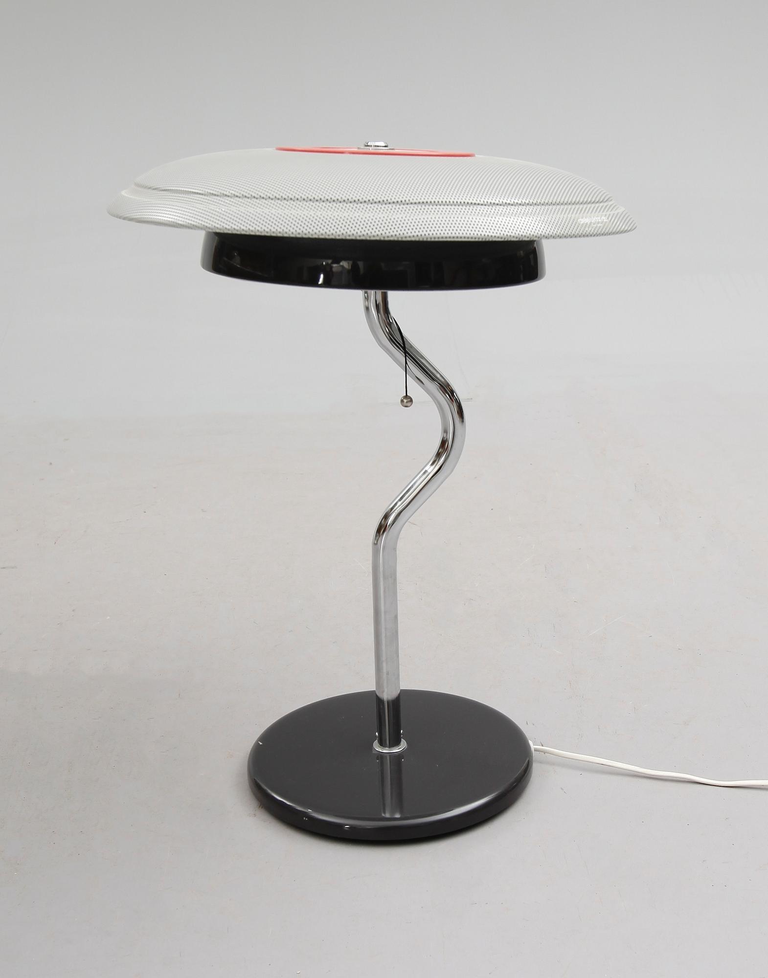 BORDSLAMPA, Atelje Lyktan, Åhus, nr 2255, 1900-talets andra hälft.