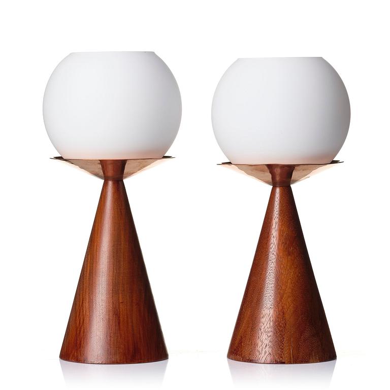 Maria Lindeman, a pair of table lamps model "K11-40", Idman, Finland, mid-20th century.