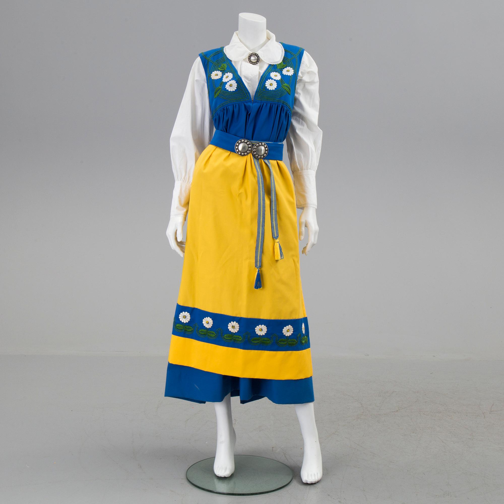 A Swedish folk costume from the second half of the 20th century.