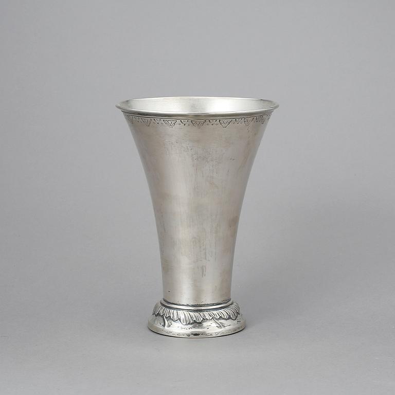 BÄGARE, silver, C.G Hallberg, Stockholm, 1916, vikt 295 g.