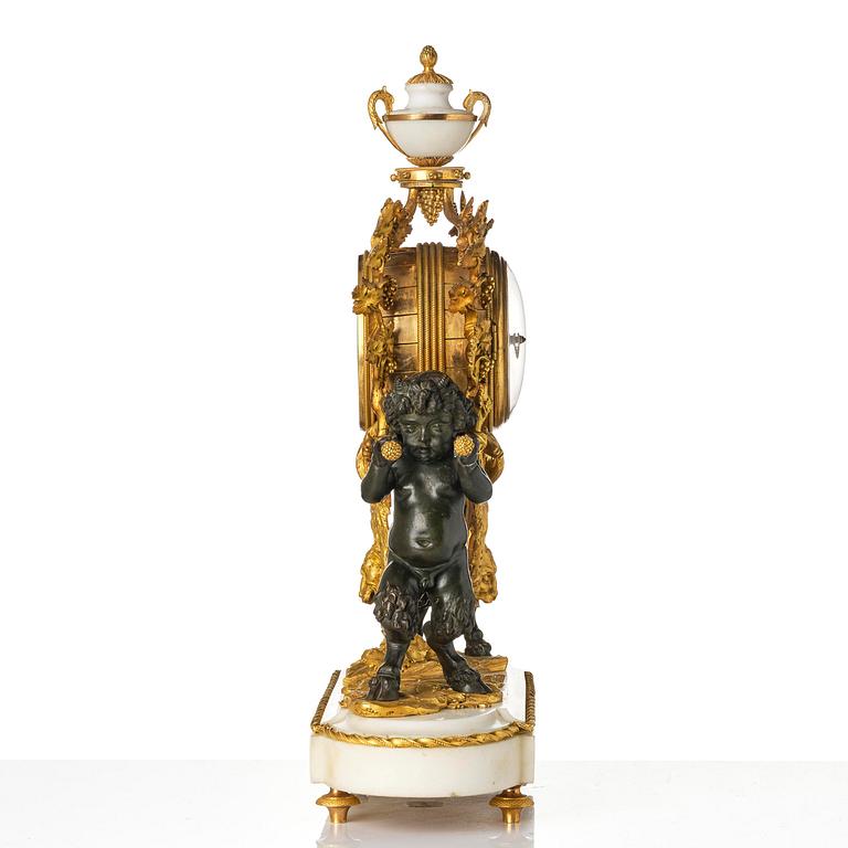 Bordspendyl, Parisarbete, sent 1700-tal, Louis XVI.