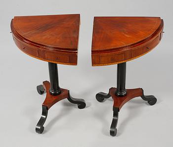 HÖRNBORD, ett par, omkring år 1900.