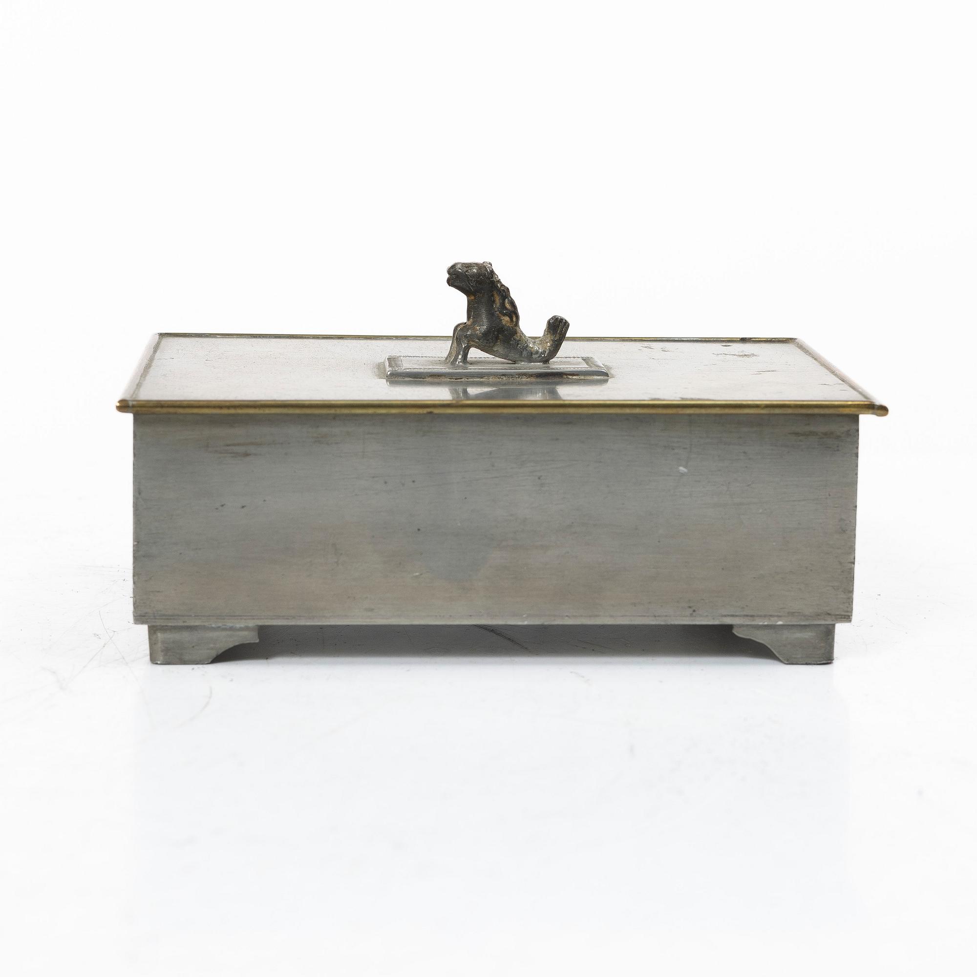 Nils Fougstedt, a pewter box, model A 273, Svenskt Tenn, Stockholm 1926.