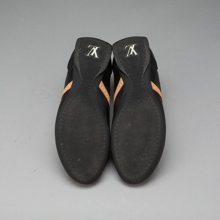 SKOR, Louis Vuitton.